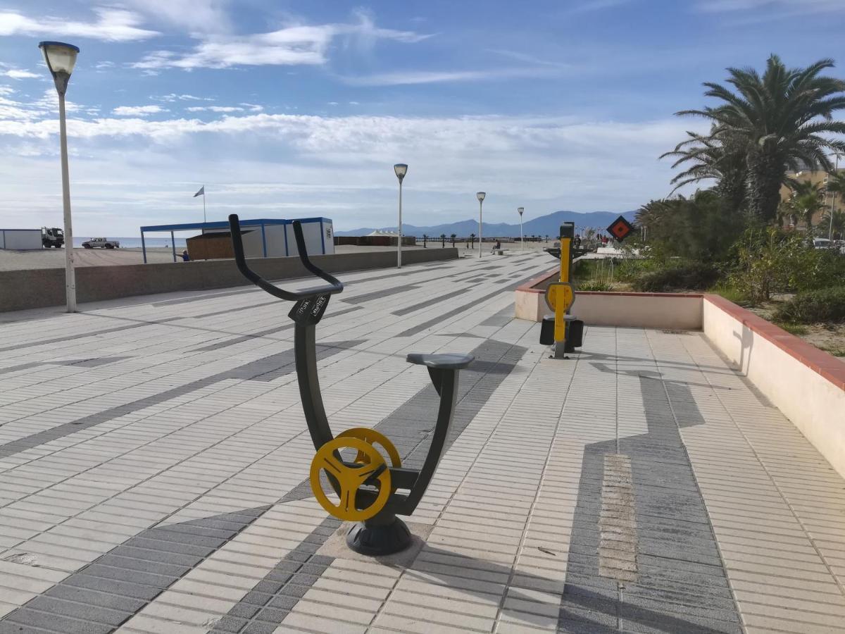 Agreable Studio 50M De La Plage カネ エクステリア 写真